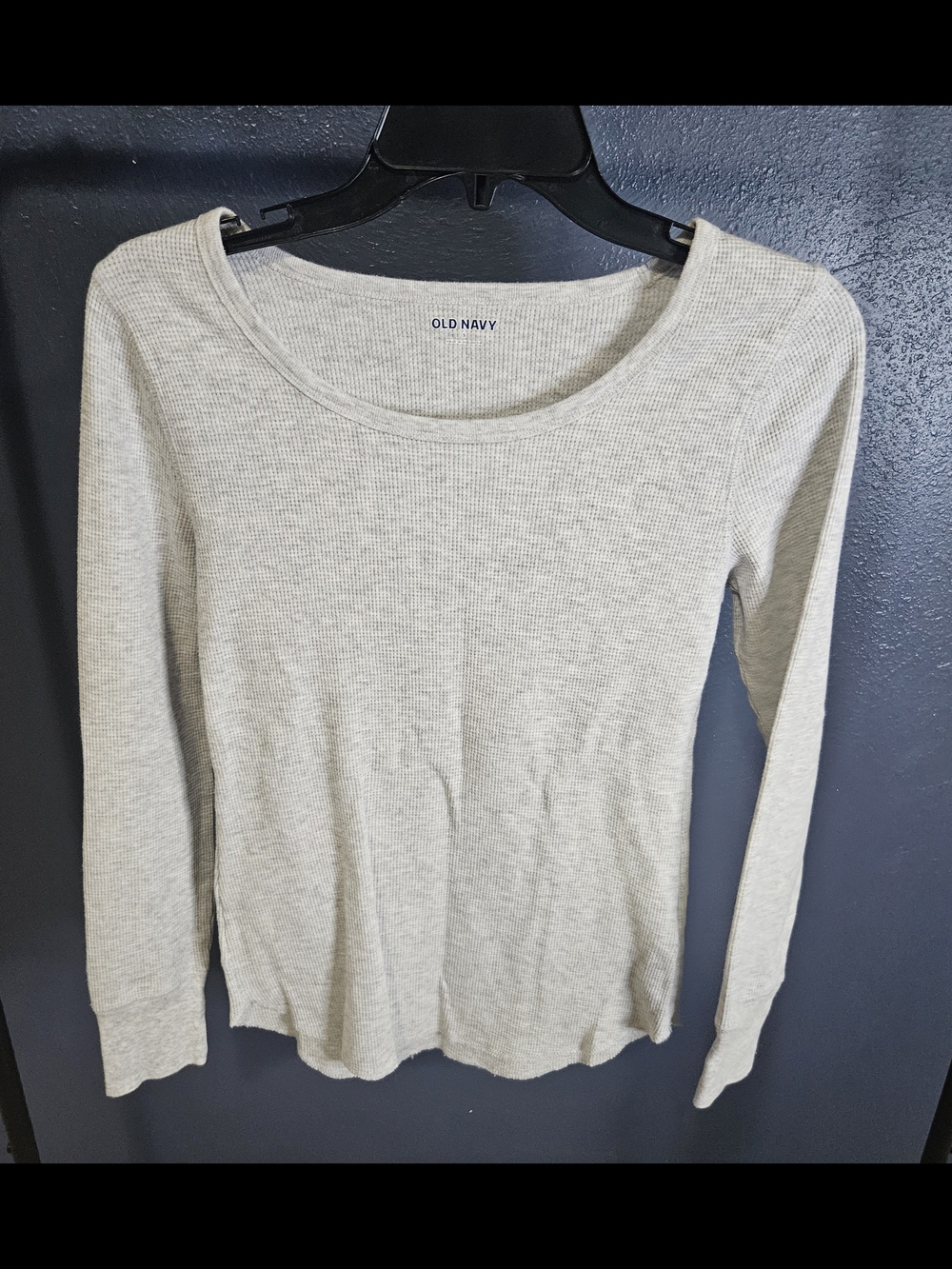 Old Navy Women’s Light Gray Long-Sleeve Thermal Top